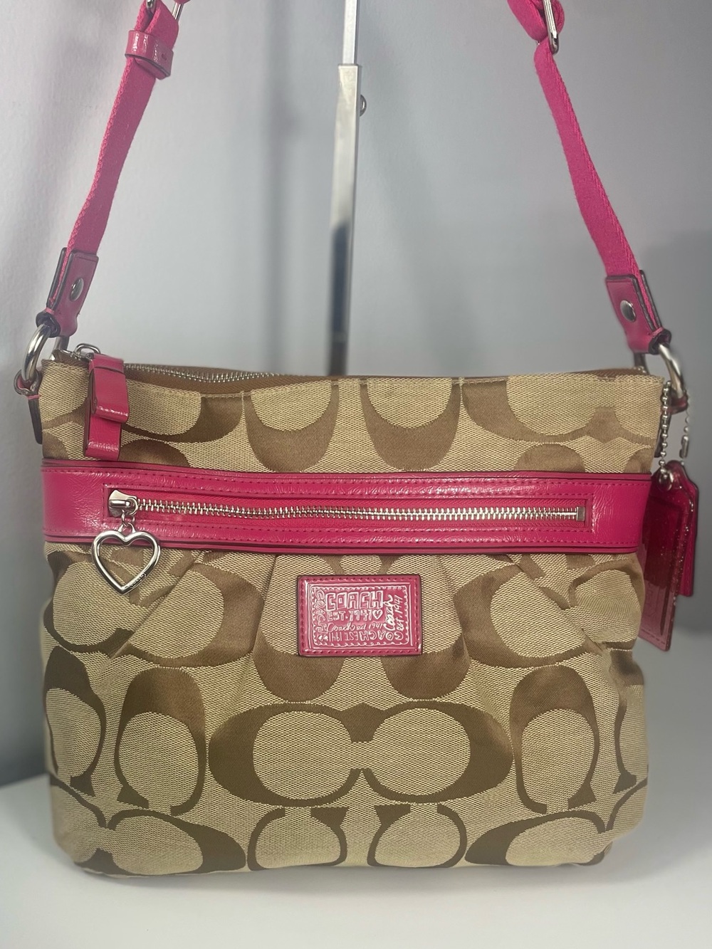 Coach Daisy Poppy Signature Swingpack-COA